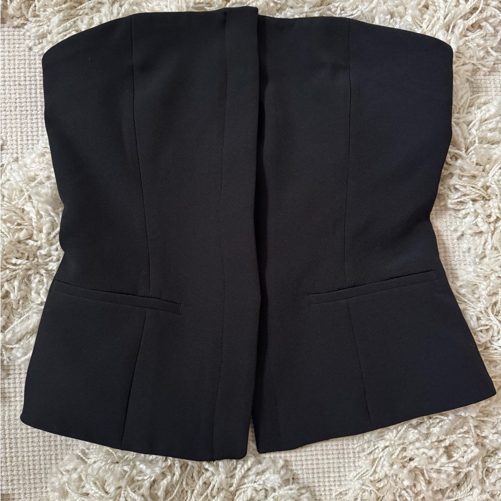 NEW! With tags. Chic Gap Black Strapless Structured Bustier Top